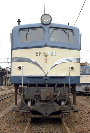 EF5880