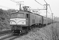 117KM-EF582